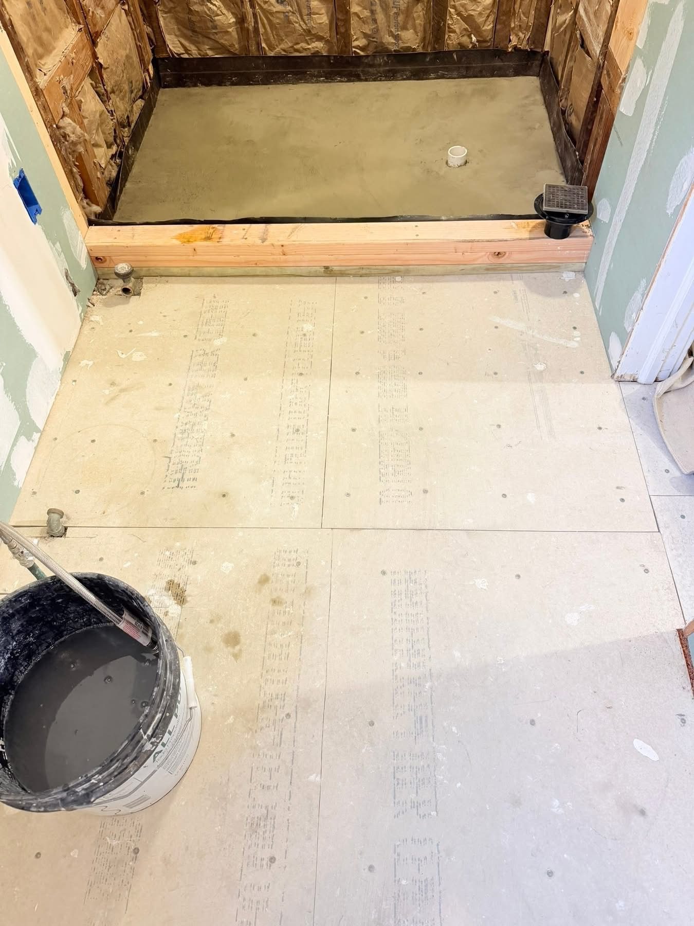 Cement mud bed poured